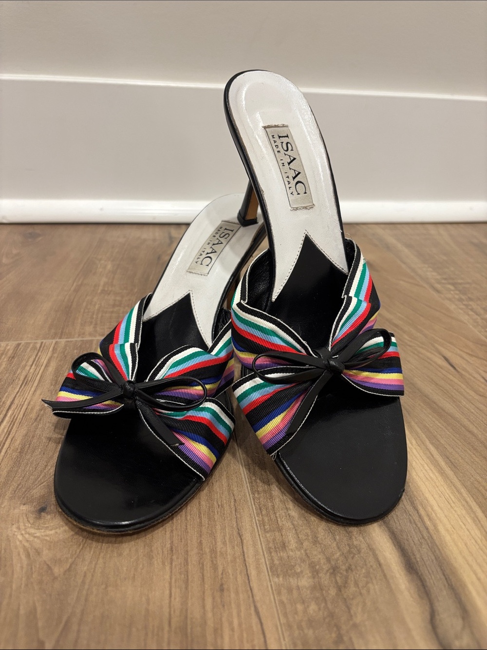 Isaac Mizrahi Taniel Kidskin Leather Kitten Heel Sandals 9.5 Made in Italy